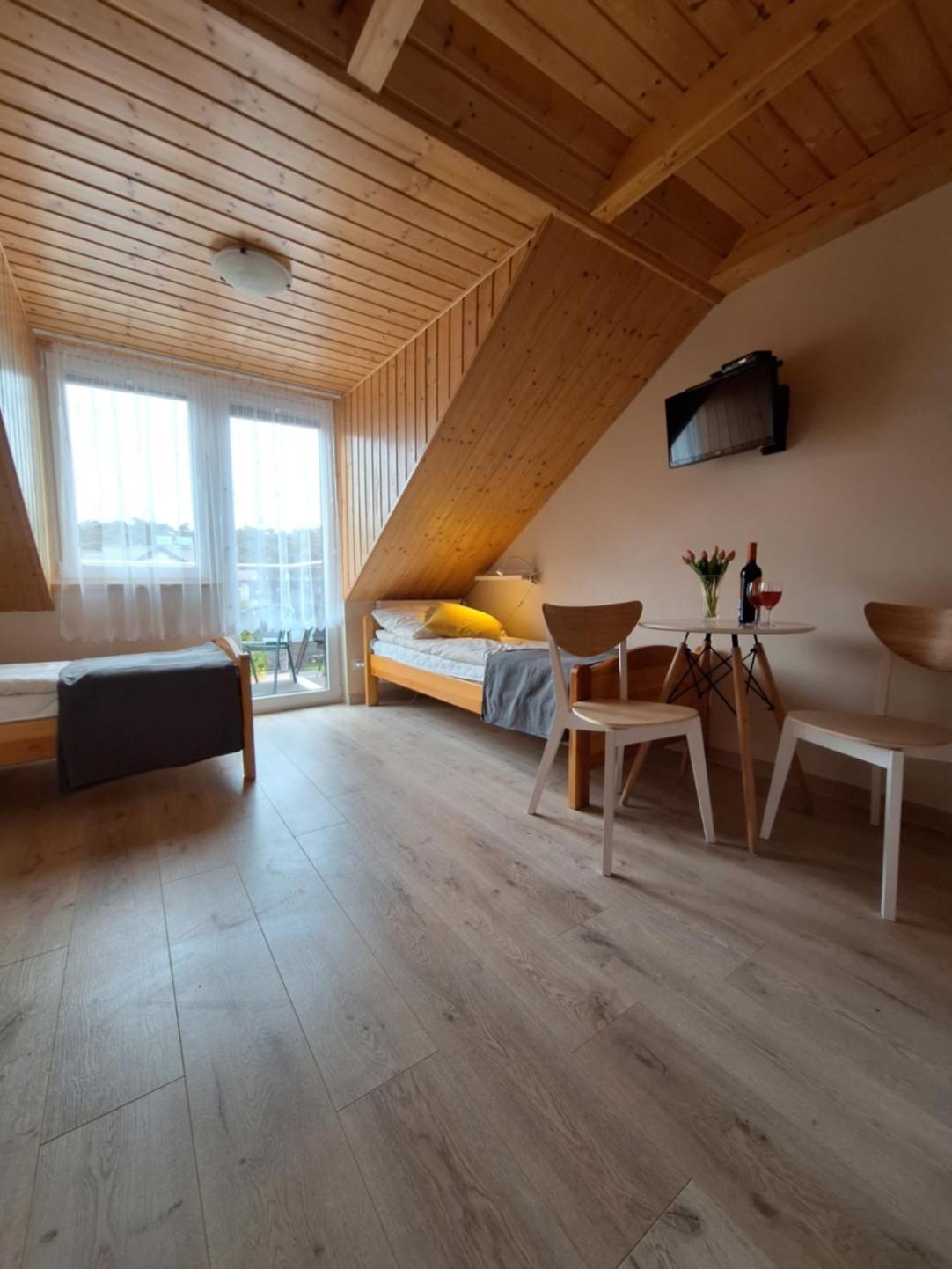 Helios Hotel Dębki Buitenkant foto